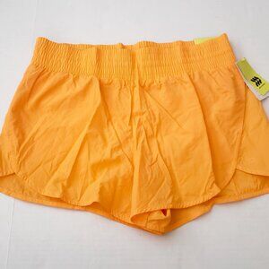 NWT All in Motion Women's High Rise Crinkle Shorts